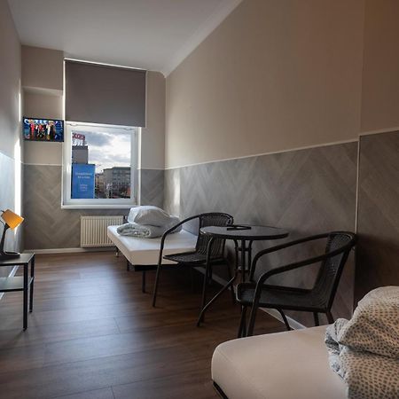 Hostel Kamienica Rynek 7 คาโตวีตเซ ภายนอก รูปภาพ