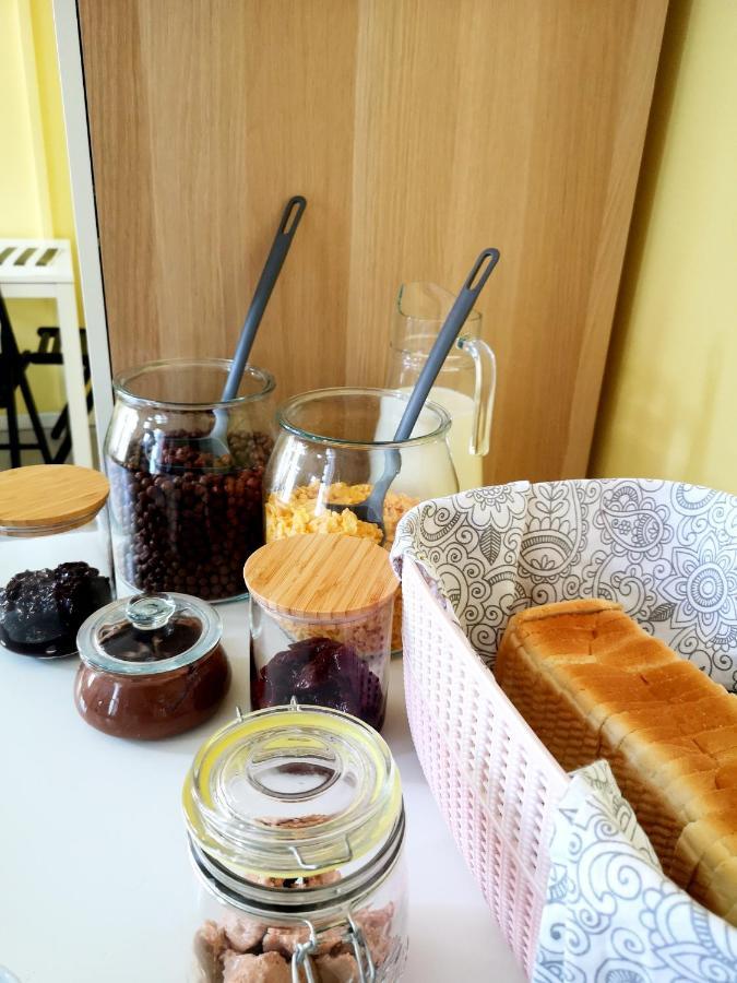 Hostel Kamienica Rynek 7 คาโตวีตเซ ภายนอก รูปภาพ