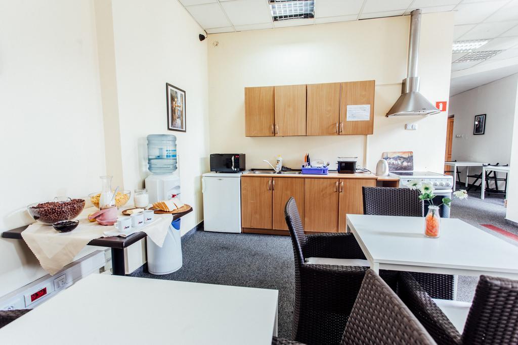 Hostel Kamienica Rynek 7 คาโตวีตเซ ภายนอก รูปภาพ
