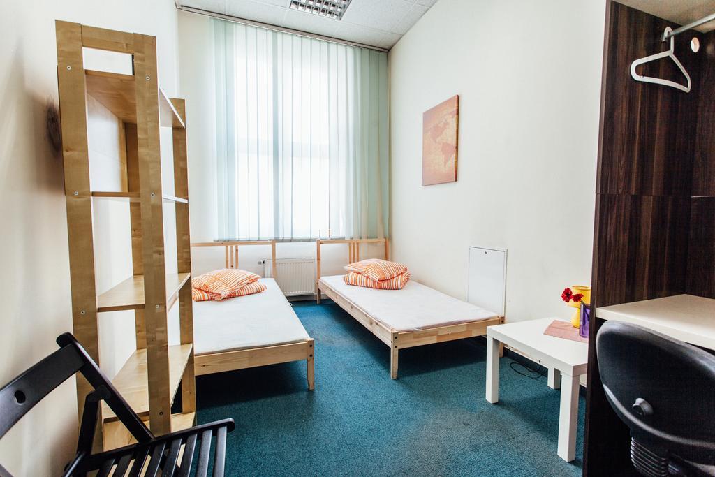 Hostel Kamienica Rynek 7 คาโตวีตเซ ภายนอก รูปภาพ