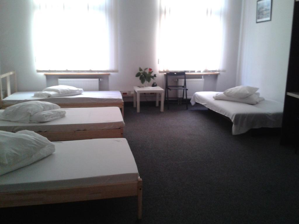 Hostel Kamienica Rynek 7 คาโตวีตเซ ห้อง รูปภาพ