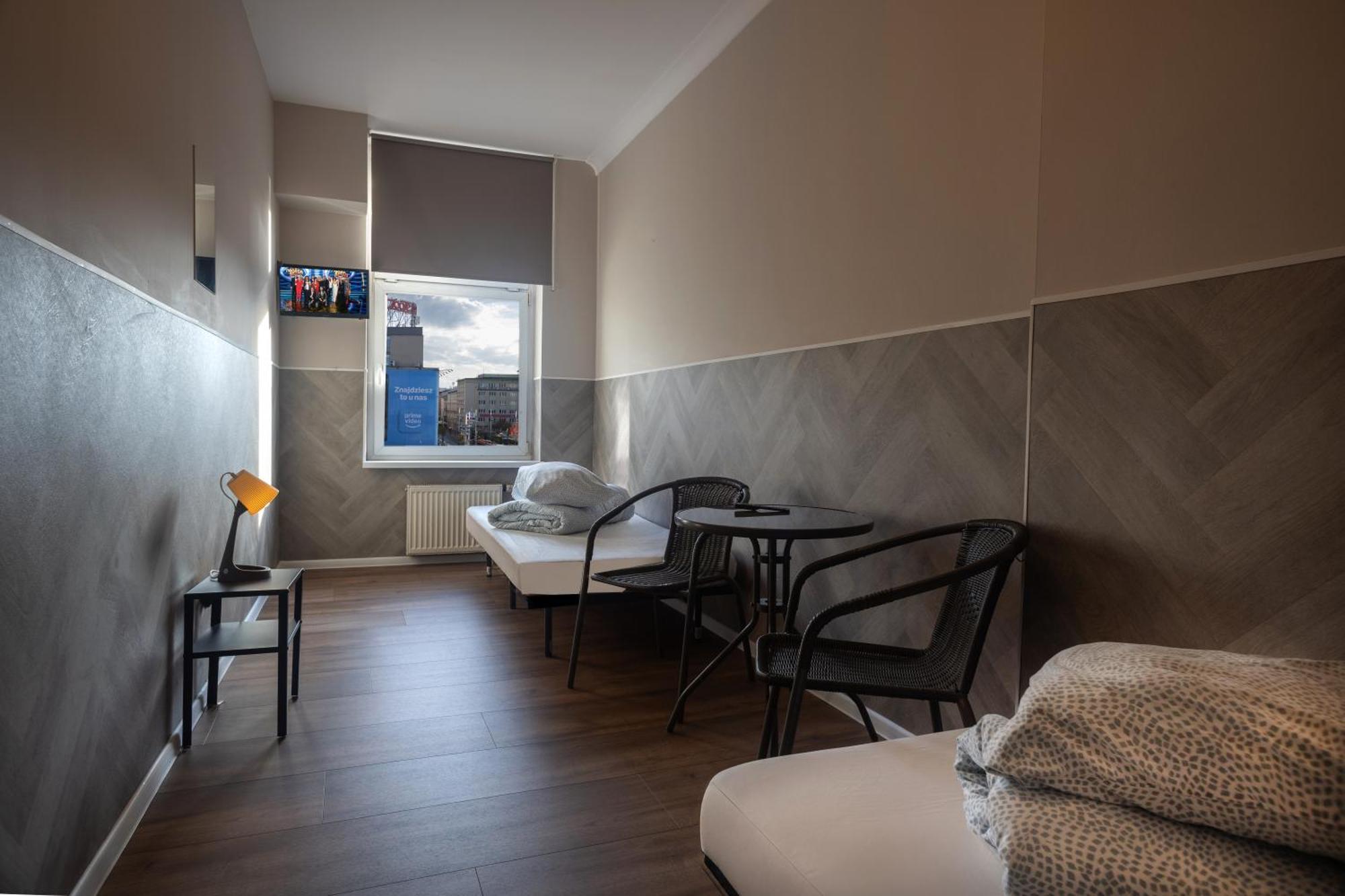Hostel Kamienica Rynek 7 คาโตวีตเซ ภายนอก รูปภาพ