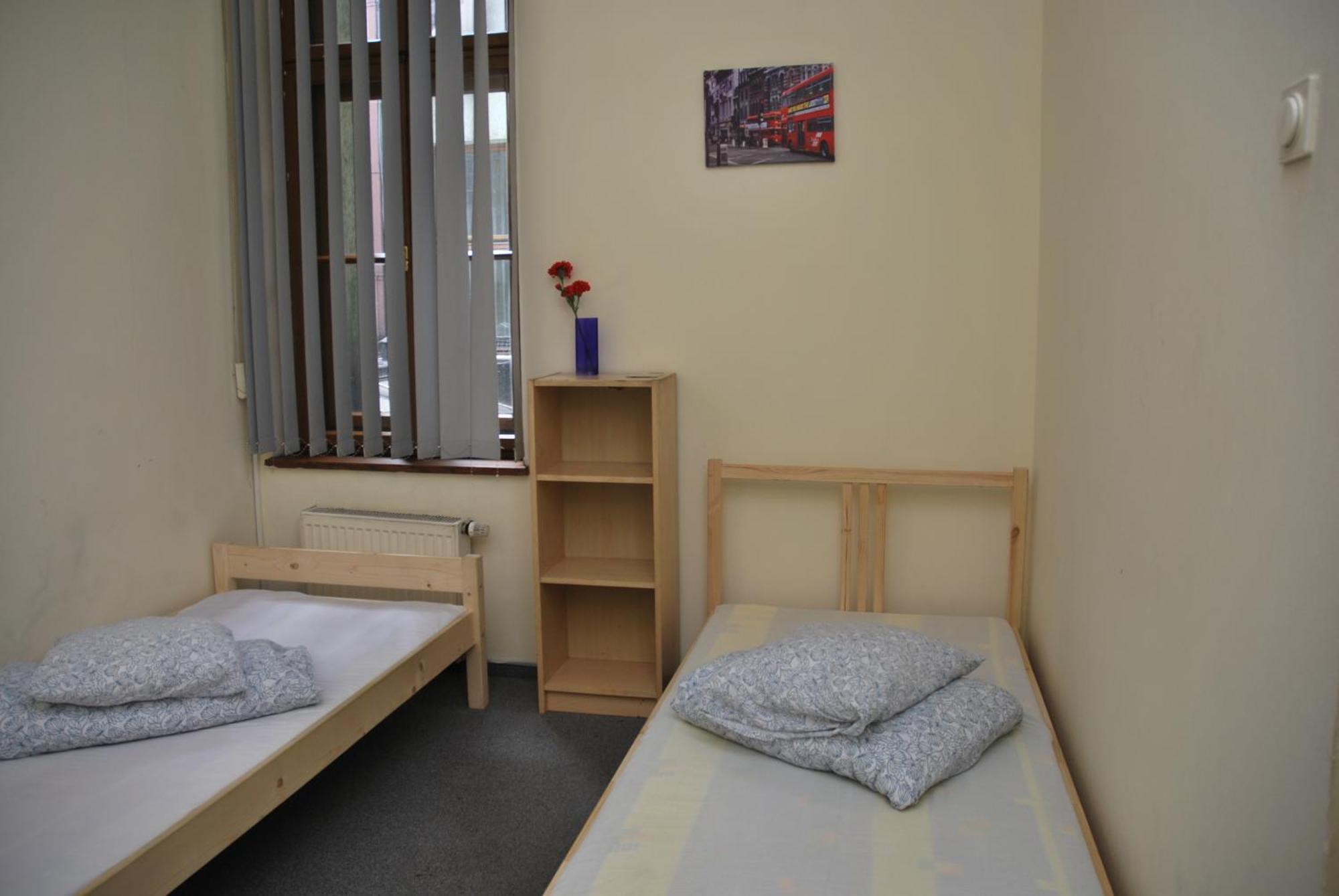 Hostel Kamienica Rynek 7 คาโตวีตเซ ภายนอก รูปภาพ