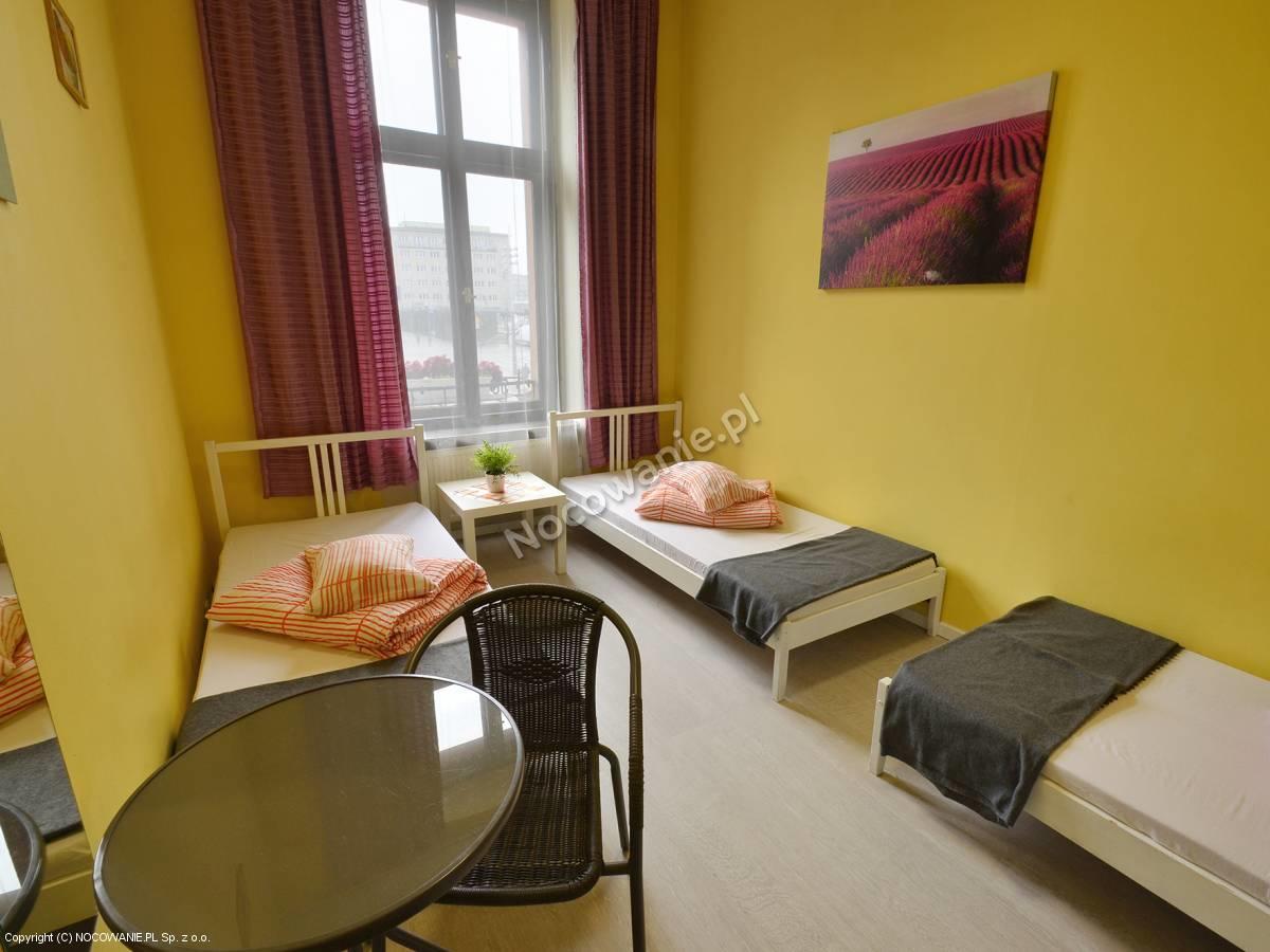 Hostel Kamienica Rynek 7 คาโตวีตเซ ภายนอก รูปภาพ