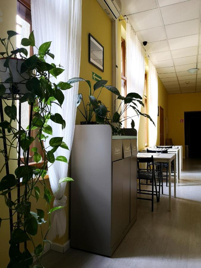 Hostel Kamienica Rynek 7 คาโตวีตเซ ภายนอก รูปภาพ