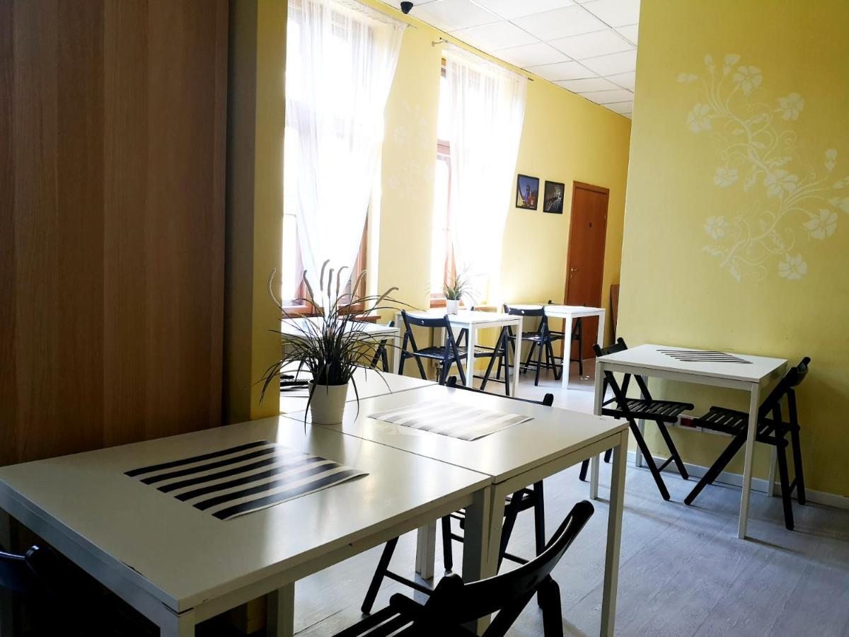 Hostel Kamienica Rynek 7 คาโตวีตเซ ภายนอก รูปภาพ
